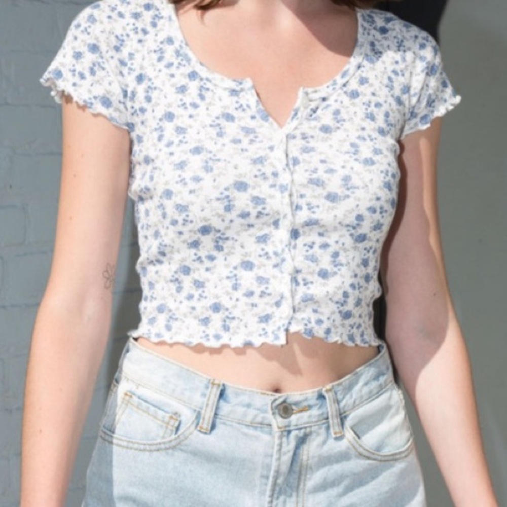 Brandy Melville Zelly Ruffle Top